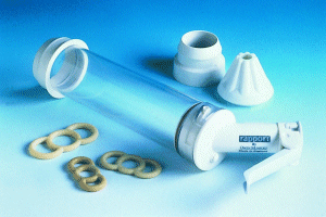 Vacuum pump and constriction rings